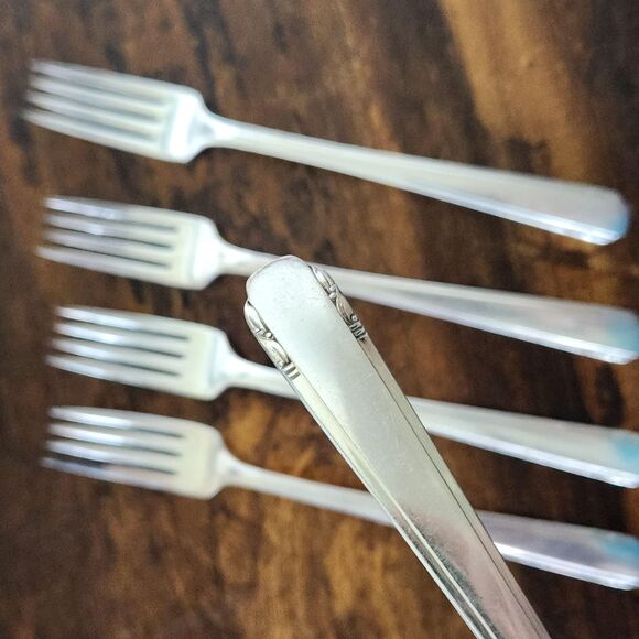 Oneida ELAINE Dinner Fork Set 4 Flatware Silverware Silver Plate Cutlery VTG - Picture 1 of 8